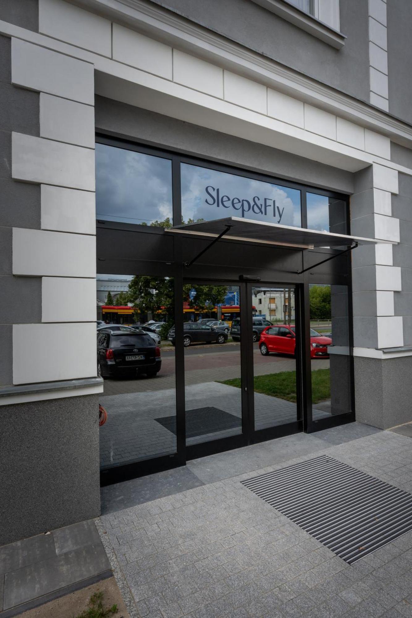 مبيت وإفطار Sleep&Fly Okecie Warsaw Airport المظهر الخارجي الصورة