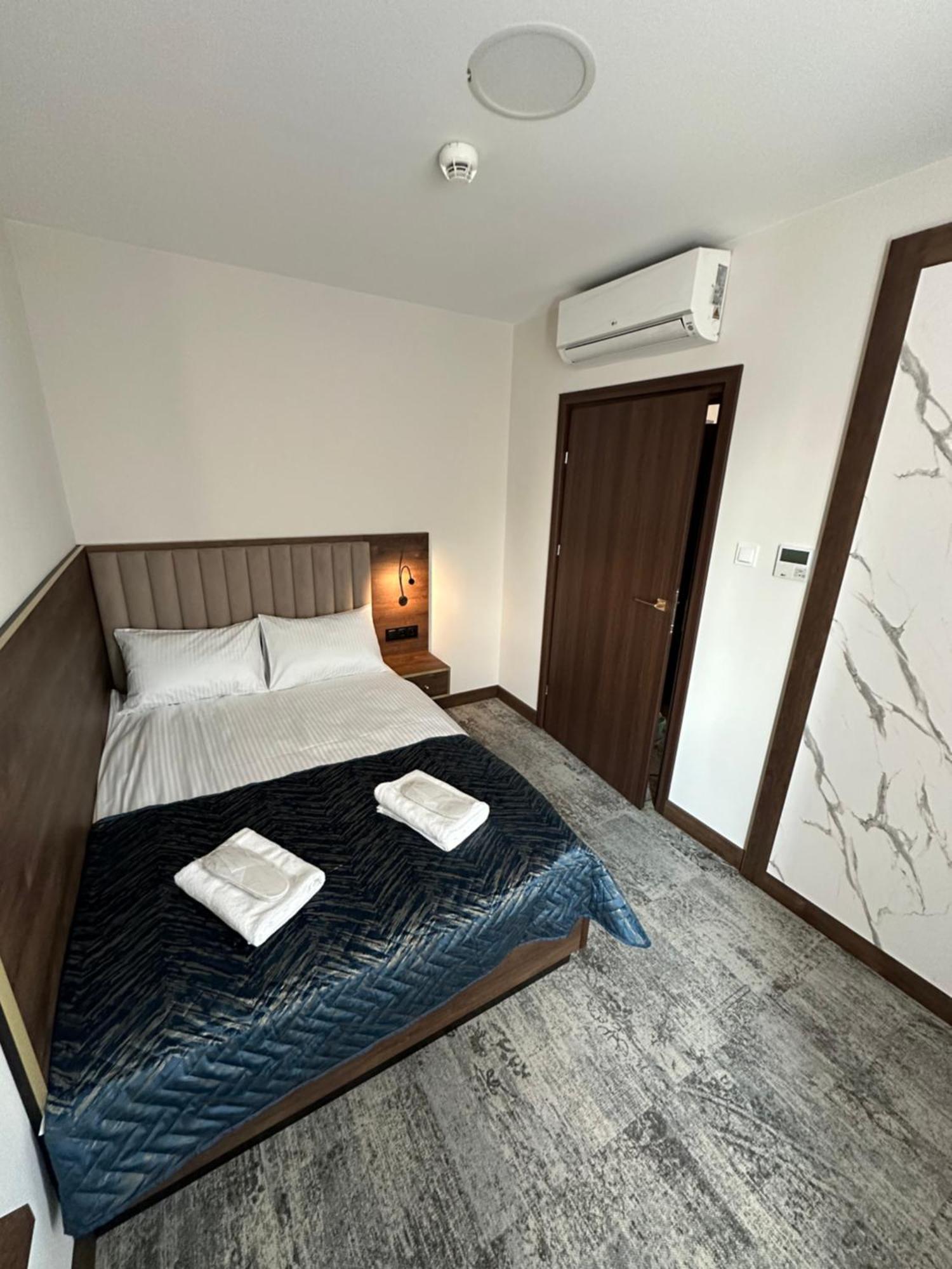 مبيت وإفطار Sleep&Fly Okecie Warsaw Airport المظهر الخارجي الصورة