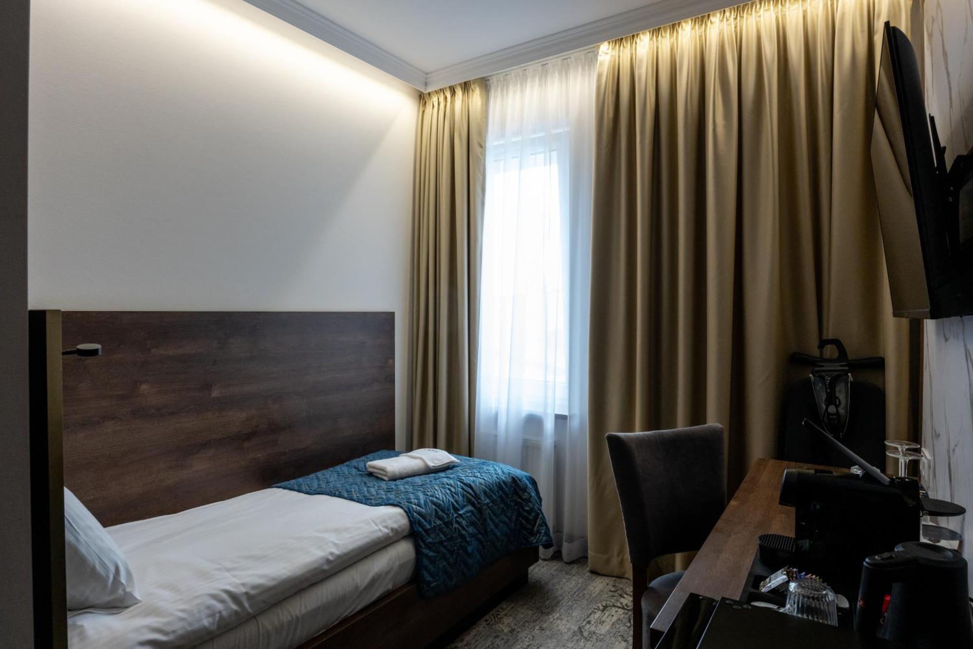 مبيت وإفطار Sleep&Fly Okecie Warsaw Airport المظهر الخارجي الصورة